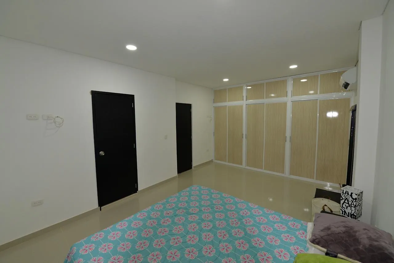 Hostel Apartahotel Lunamar Santa Marta